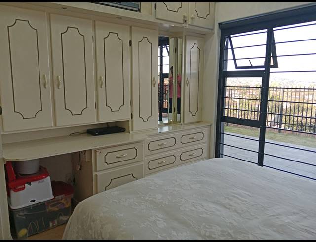 3 BEDROOM FREEHOLD FOR SALE IN BELFORT ESTATE